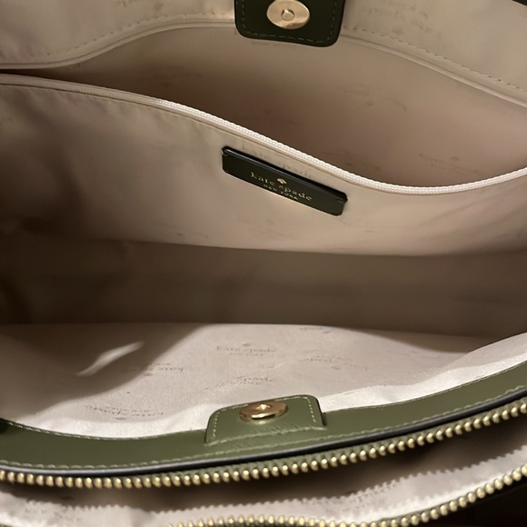 Kate Spade Madison Laptop Tote with matching wallet. - Picture 4 of 10